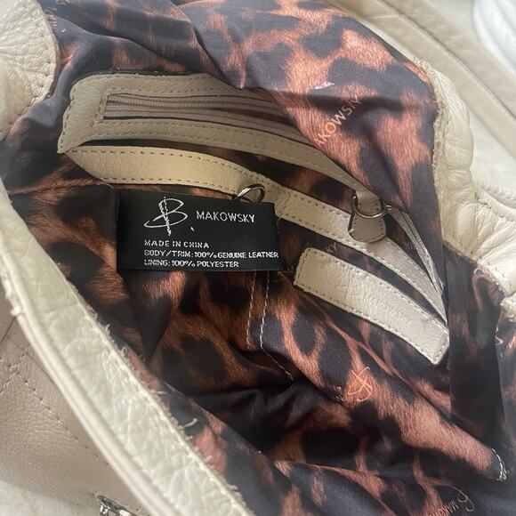 B. Makowsky crossbody bag creamy beige - Picture 3 of 11